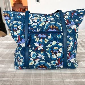 Vera Bradley Tote
